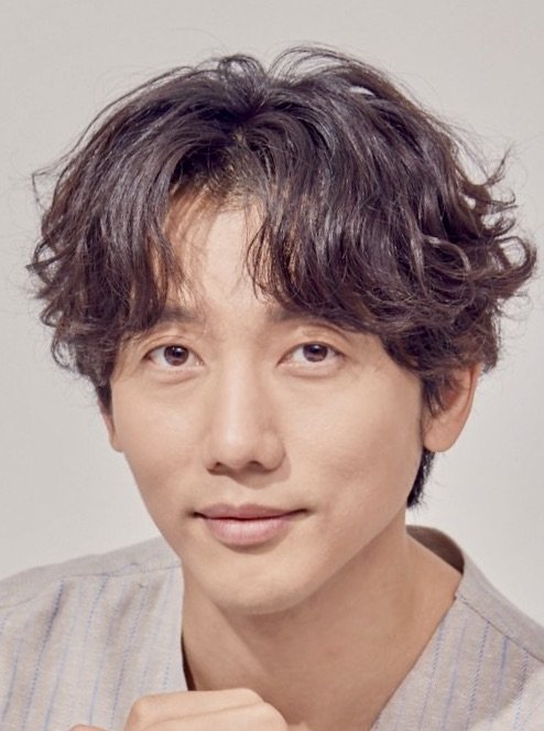 Kim Yong Woo