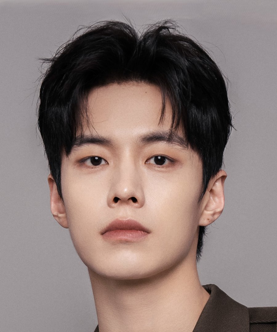 He Yi Qian