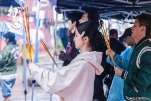 دانلود مینی سریال چینی دوست داشتن دروغین 2025 Loving the Lie